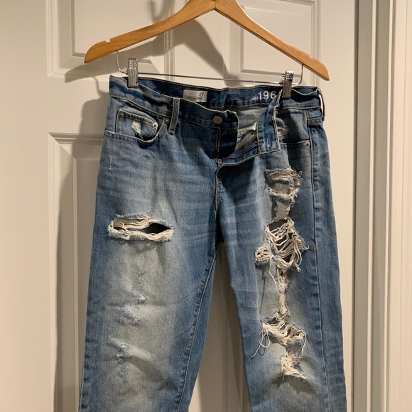 GAP distressed boyfriend jeans - Picture 4 of 4